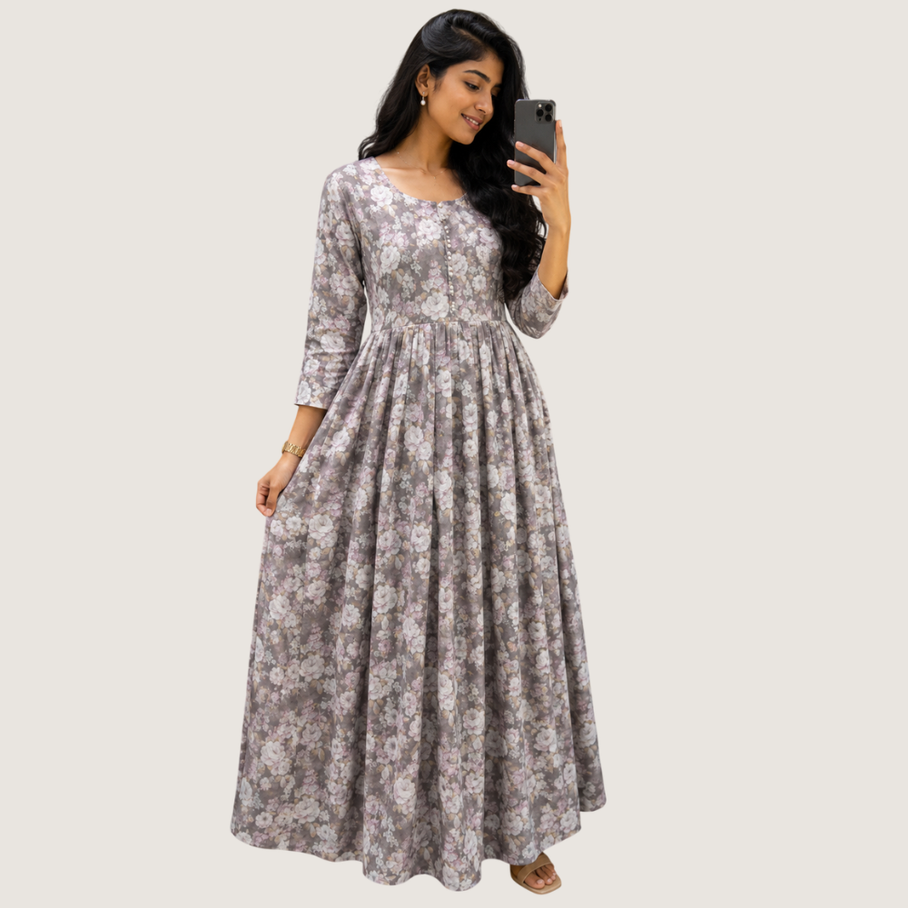 VANDAMI : Floral Printed Gathered Maxi Dress